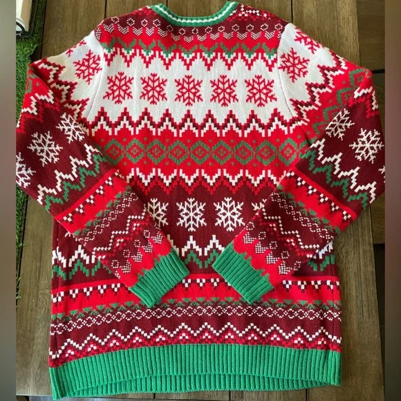 Holiday Time Red and Green Crewneck Sweater with Festive Cat Design - Picture 2 of 10